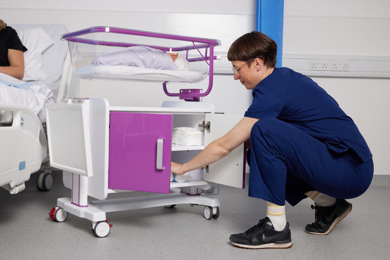 Croyde Height Adjustable Storage Cot